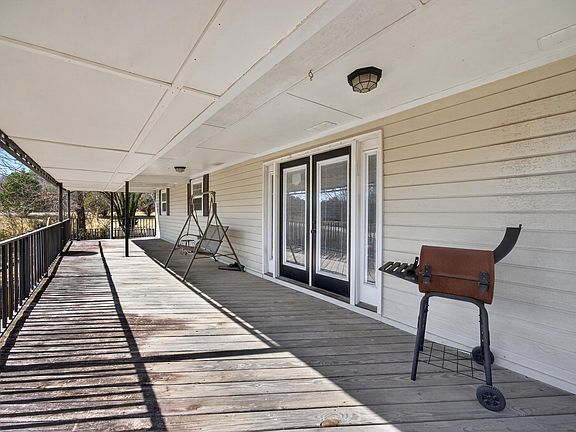 3rd image of 101 Ola Dr