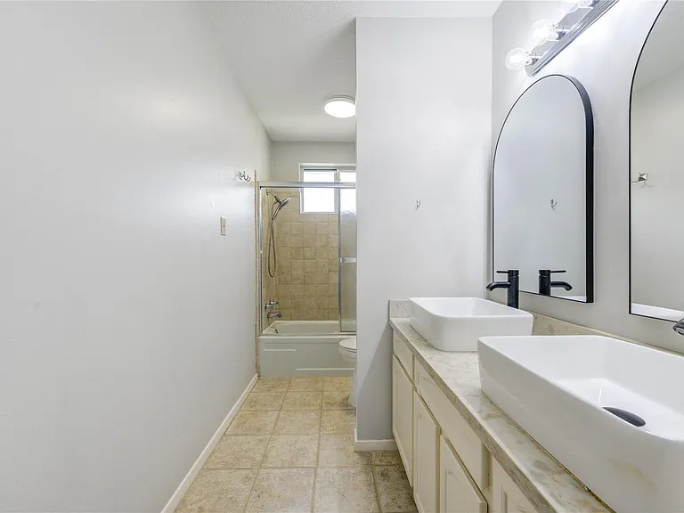 16019 Fathom Ln — Photo 17