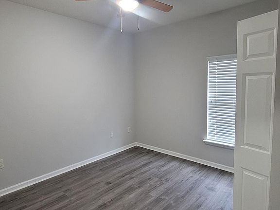 2nd image of 4917 Key Lime Dr Unit 108