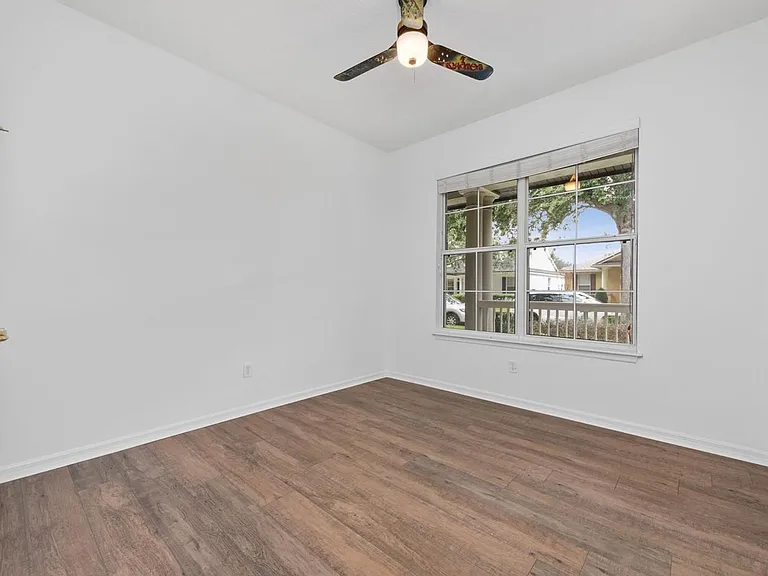 12936 Droxford Rd — Photo 7