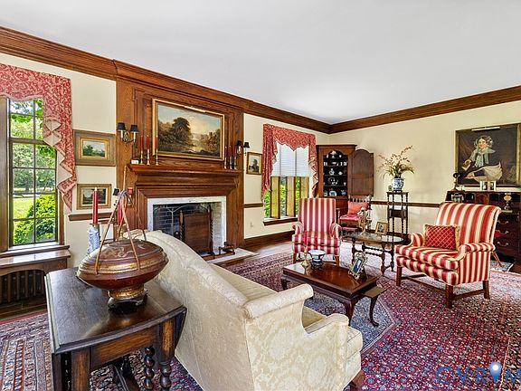 9th image of 701 Appomattox St