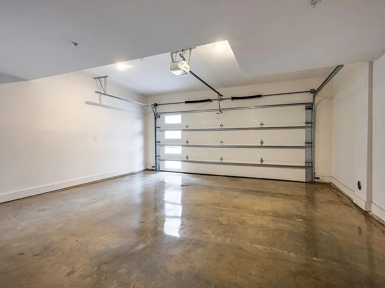 710 Melpark Dr — Photo 13