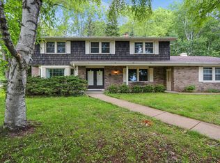 535 Avon Ct, Green Bay, WI 54302