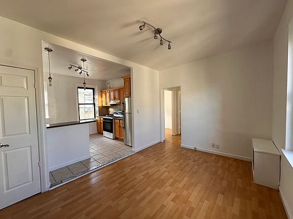 4th image of 21-57 35th St #5G
