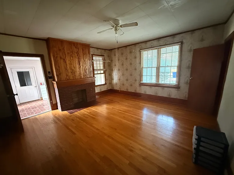 1644 Smallhouse Rd — Photo 8