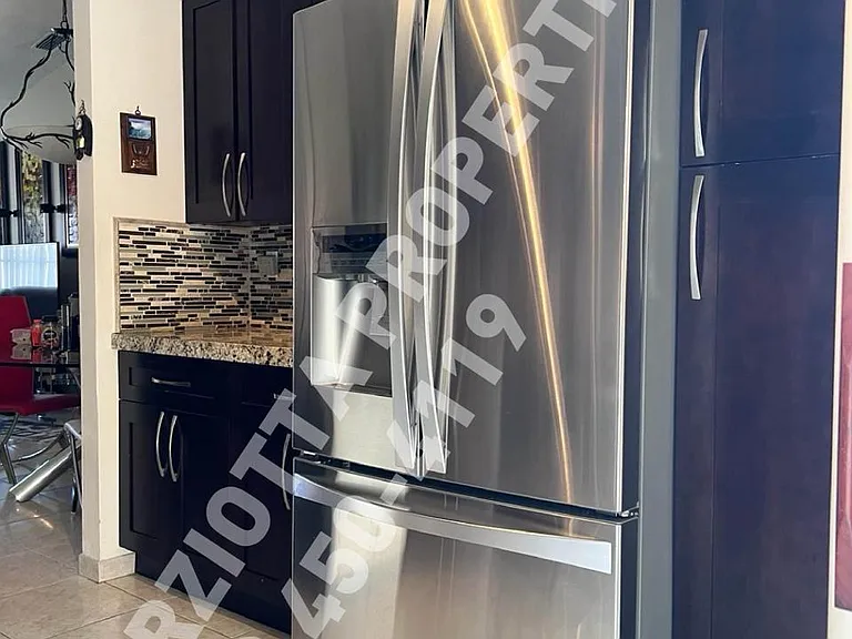 2553 W 76th St #202 — Photo 5