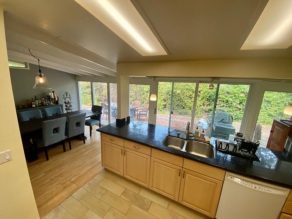 1st image of 1075 Moreno Ave #0