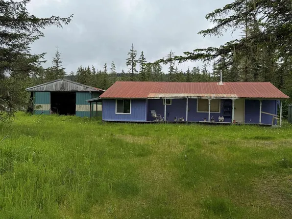 101 Rink Creek Rd, Gustavus, AK 99826