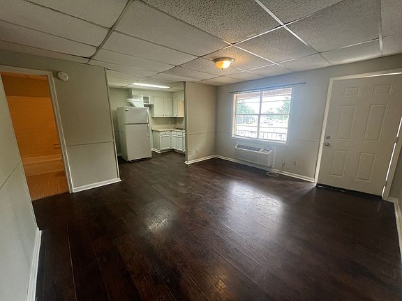 4th image of 2914 Ml King Jr Blvd APT 14