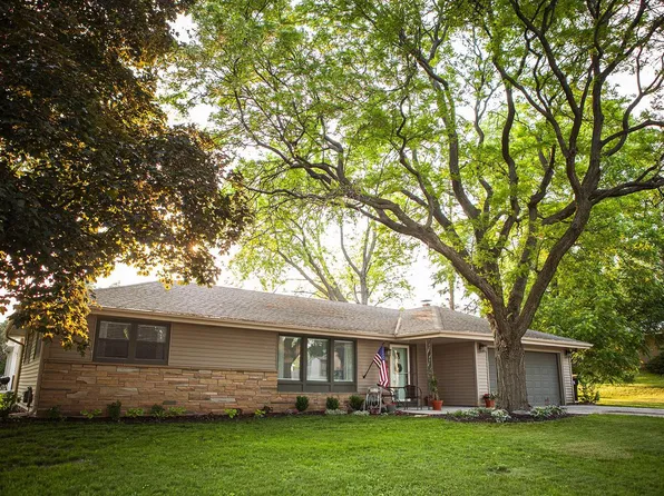 1109 North 120th STREET, Wauwatosa, WI 53226