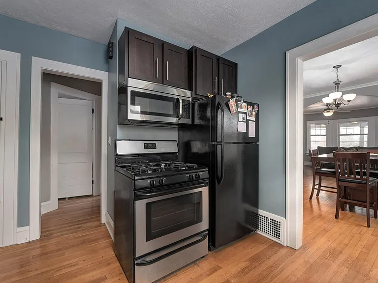 2032 Marlowe Ave — Photo 11
