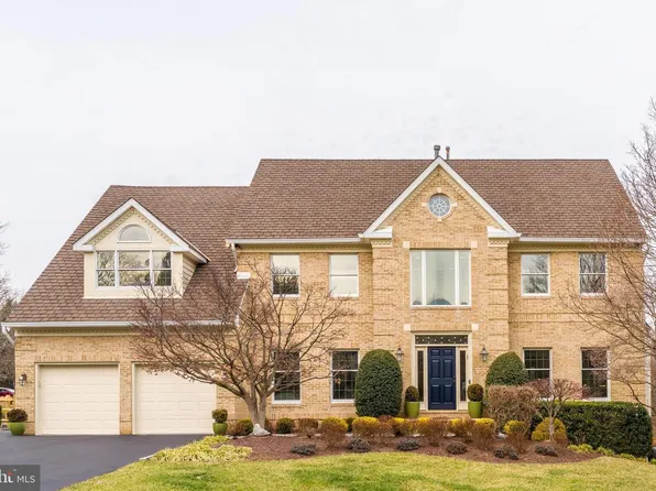 9327 Sprinklewood Ln, Potomac, MD 20854