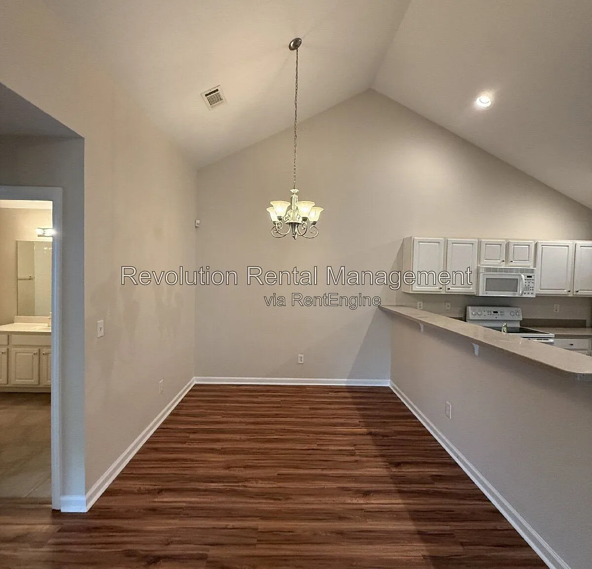 2 bed, 2.0 bath, 1737 sqft, $2,050 — Photo 3