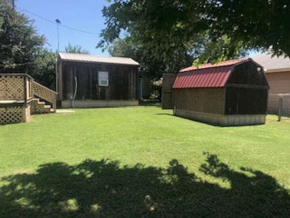 Large fenced yard
