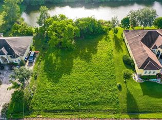 1102 SE 6th St, Ruskin, FL 33570