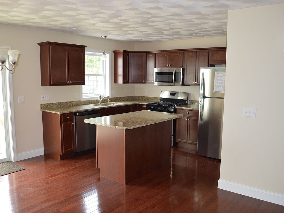 75 Esmond St APT 1A, West Warwick, RI 02893 Zillow