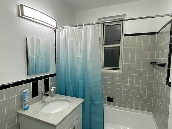 4th image of 8310 118th St APT 1L