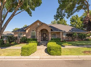 2909 Farmington Ave, Medford, OR 97504