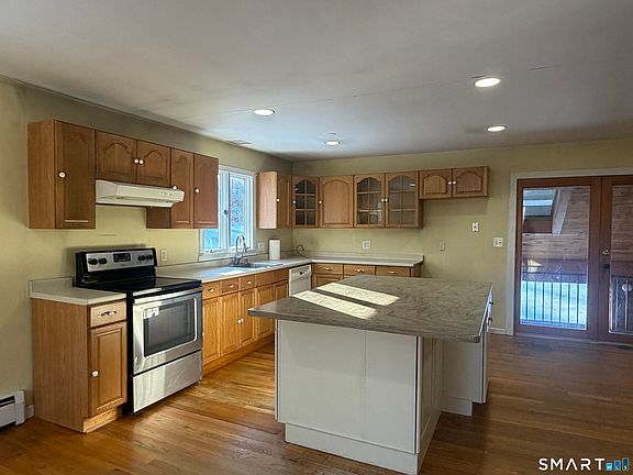 4th image of 72 Johnson Road