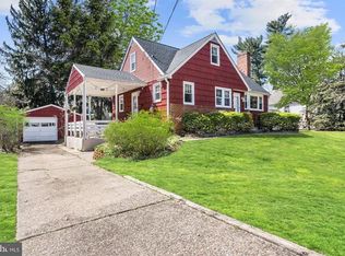 218 Pembrook Ave, Moorestown, NJ 08057