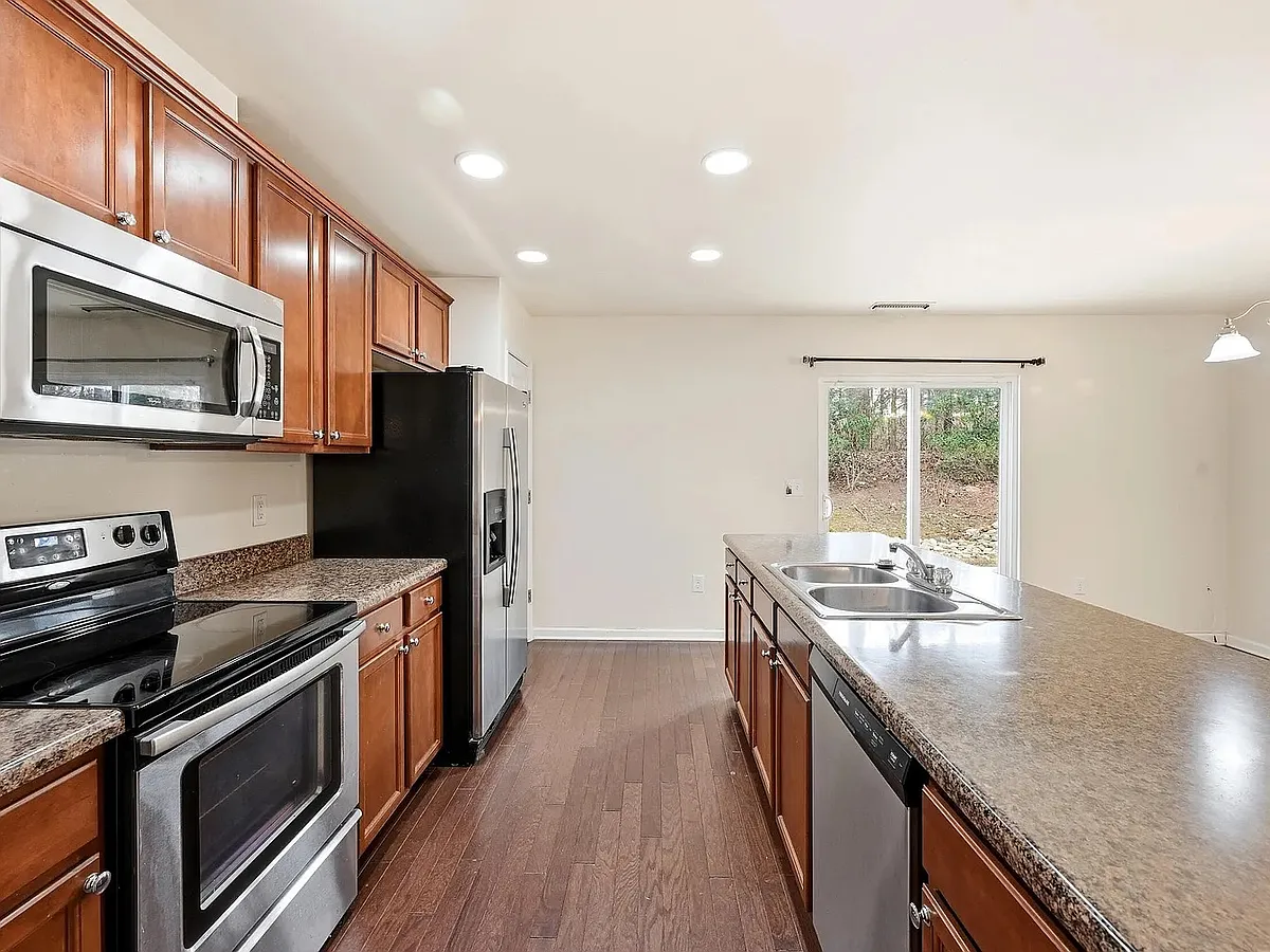 Building Photo - 8538 Quarton Dr #1