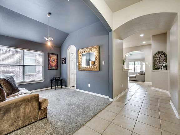5th image of 1121 Nocona Dr