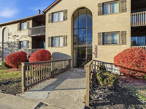 2nd image of 2050 Woodtrail Dr APT 53