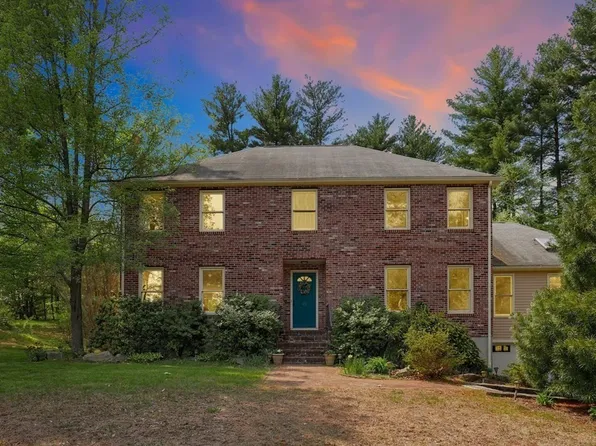 29 Donahue Dr, Marlborough, MA 01752
