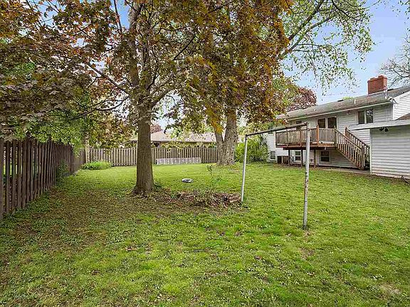 2nd image of 1628 Birchwood Dr