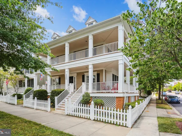 3824 Carriage Hill Dr, Frederick, MD 21704