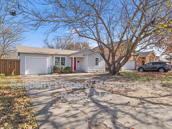 2nd image of 320 NE 31st St