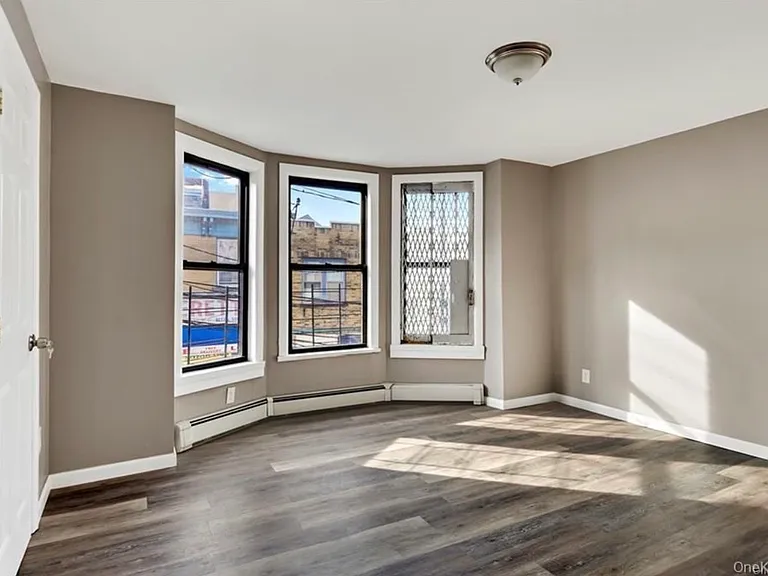 23 Park Hill Ave #3 — Photo 2