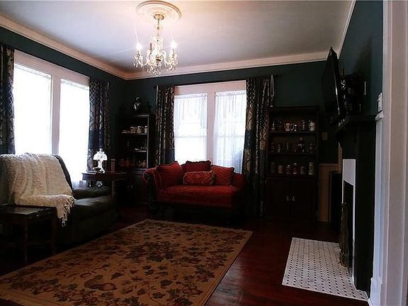 3rd image of 121 Virginia Ave