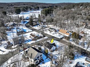 7 East Lake Road, Trumbull, CT 06611