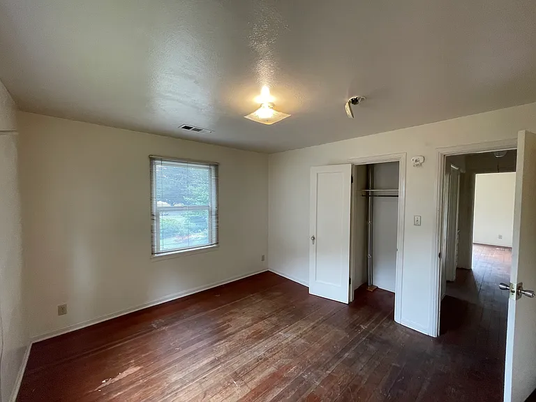 2376 Lk Wood Blvd — Photo 28