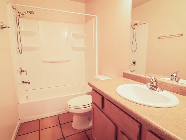 2589 E Cactus Rd #D — Photo 9