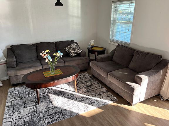 4th image of 184 Pompano Dr SE APT C