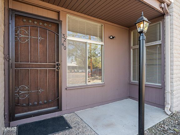 3rd image of 3240-3242 E Monte Vista Dr