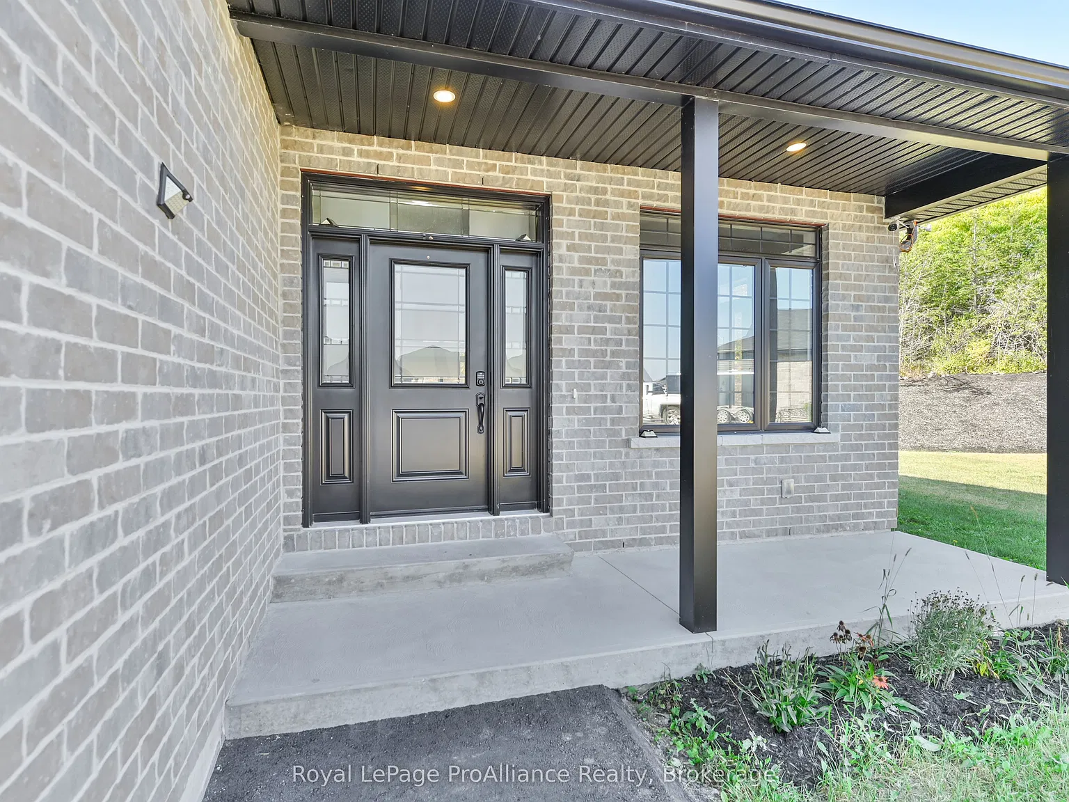 4 bed, $3,000 — Photo 3
