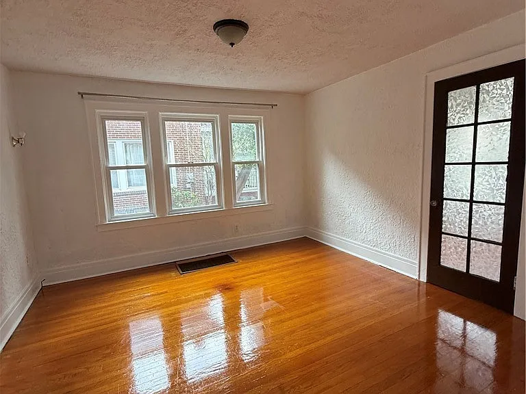 205 Fellows Ave #1 — Photo 5