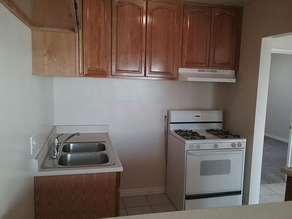 5th image of 145 S Yale Ave #5