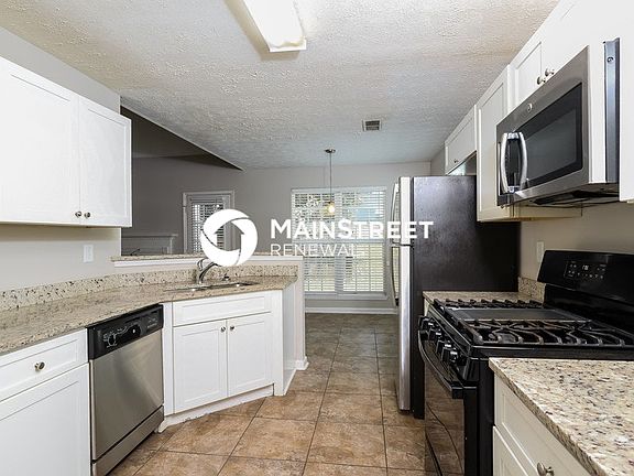 5th image of 3254 Landgraf Close