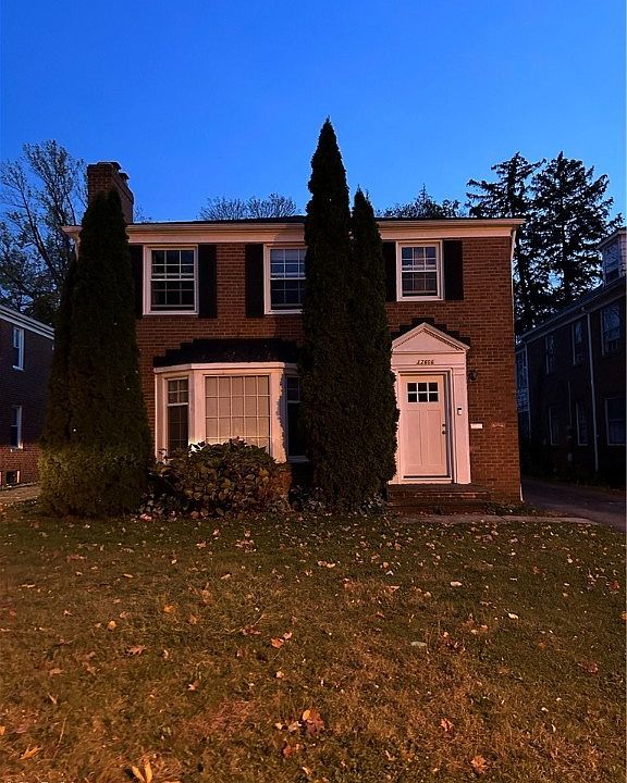 1st image of 17606 Chagrin Blvd