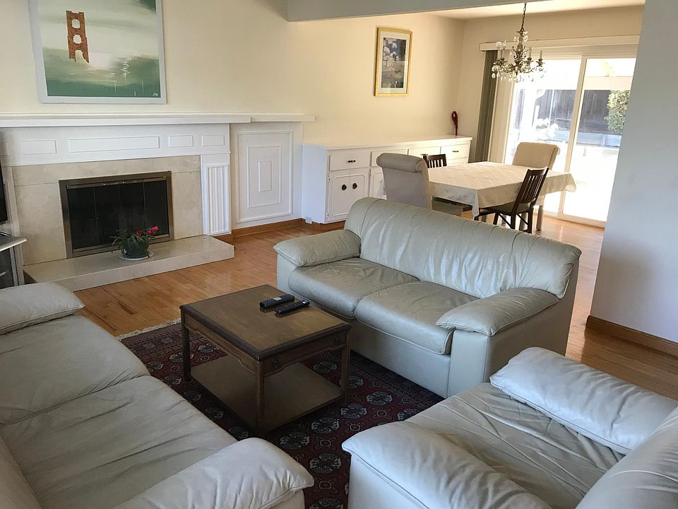 1st image of 115 Medinah Pl