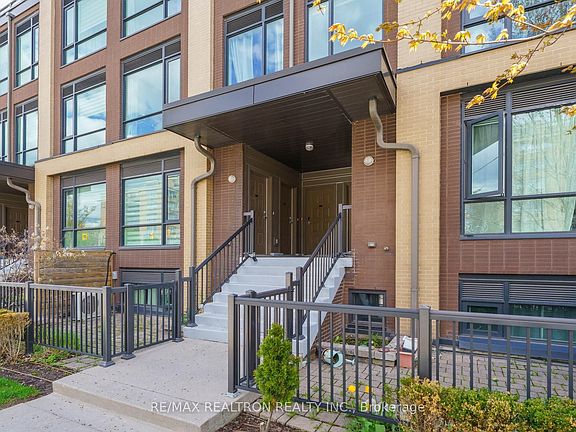 3rd image of 639 Lawrence Ave W #206