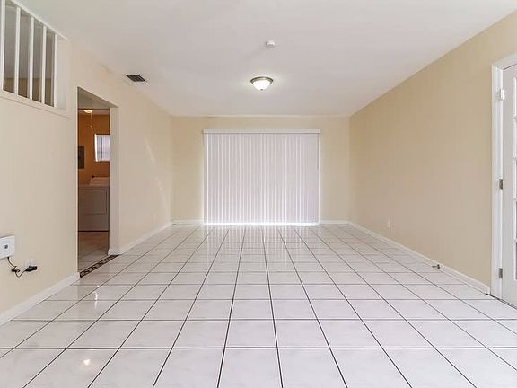 5th image of 1000 NW 196th St