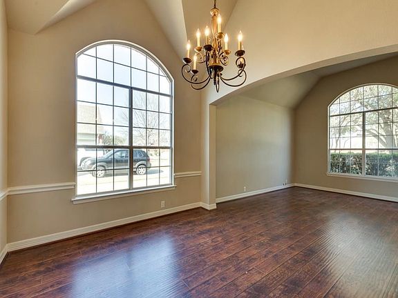 2nd image of 202 Lake Crest Dr