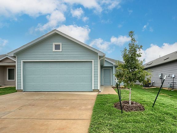 2nd image of 4044 Equestrian Dr