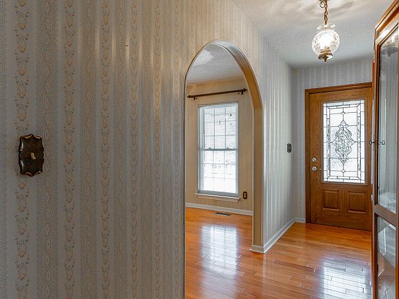 5th image of 204 Dodd Rd