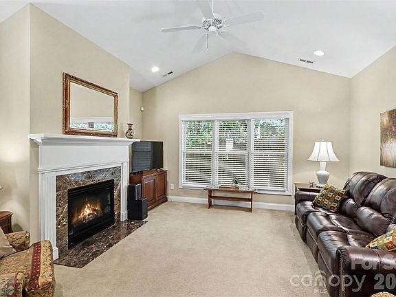 4th image of 7926 Tigers Paw Rd